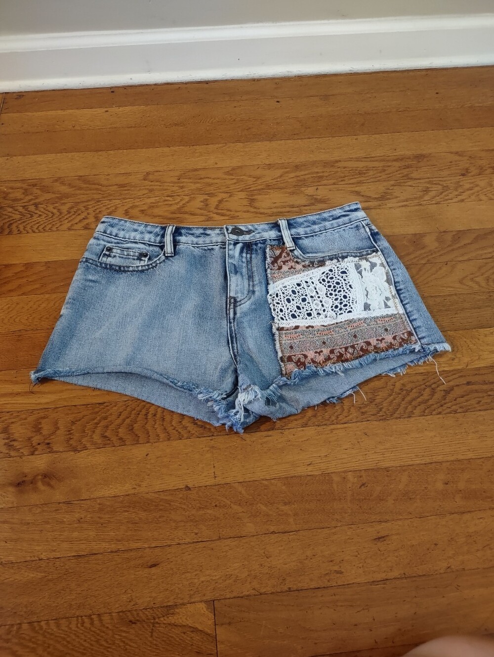 bongo light wash boho patchwork jean shorts size 7